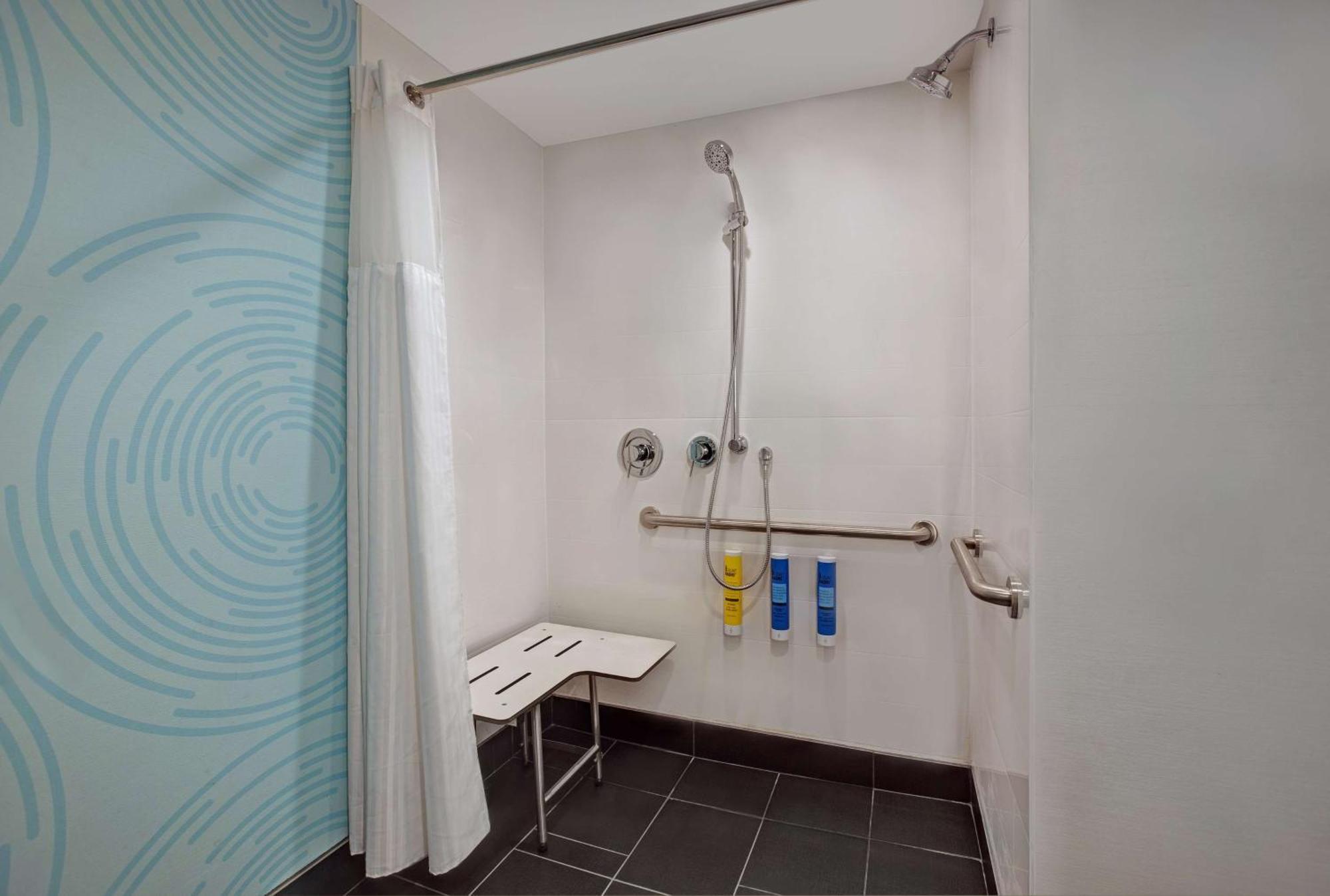 Tru By Hilton West Turkey Creek Hotel 3*